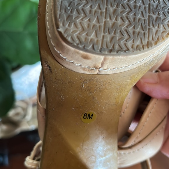 Michael Kors tan leather wrap around ankle strap sandals - Picture 3 of 7